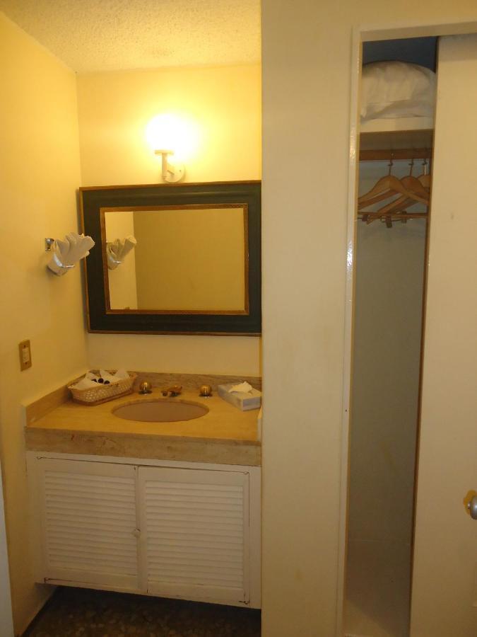 Hotel Las Torres Gemelas Akapulko Oda fotoğraf